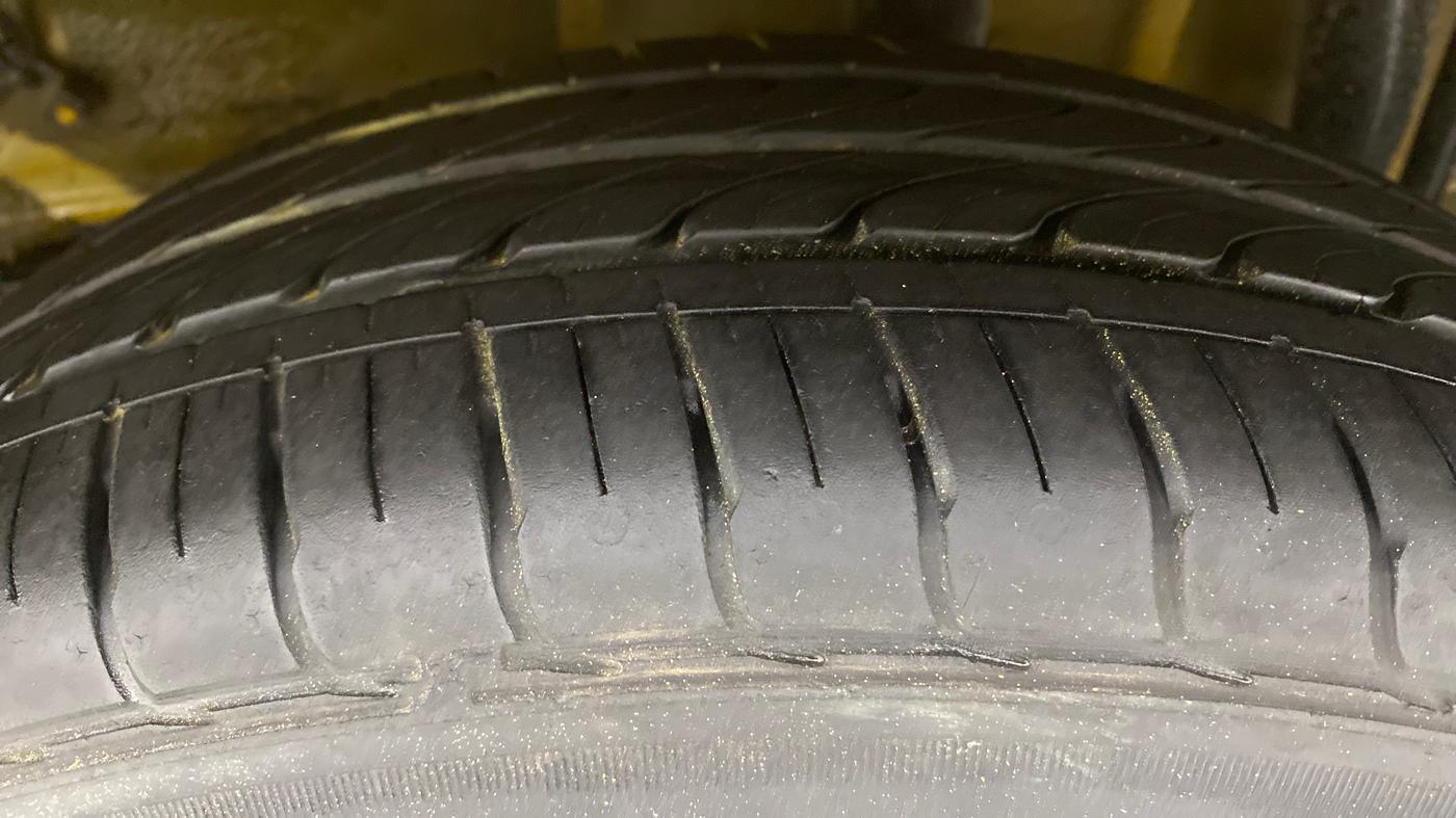 2020 Tata Tiago XZ+ 1.2 Revotron, Petrol, Manual, 14,571 km, Left Rear Tyre Tread