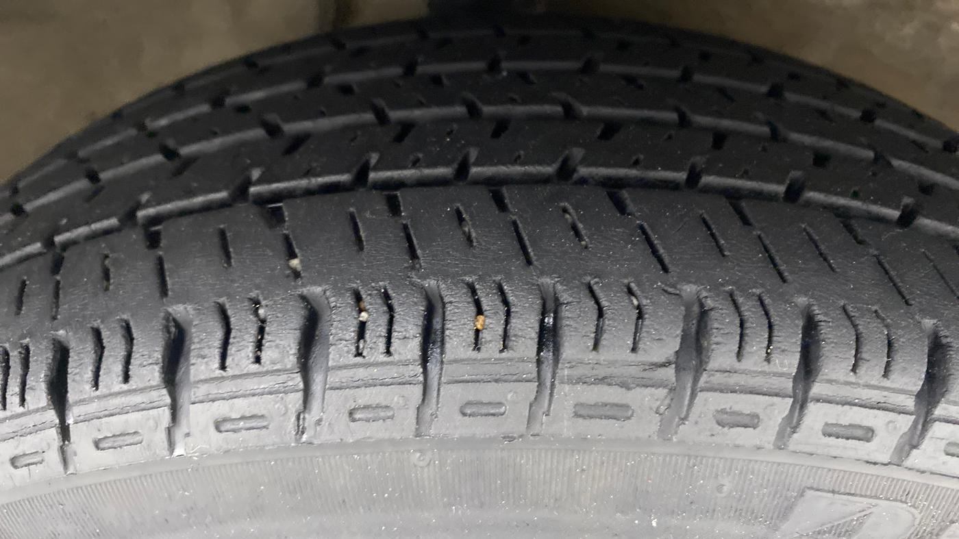 2010 Maruti Alto K10 VXI P, Petrol, Manual, 77,800 km, Right Front Tyre Tread