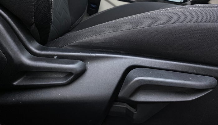 2020 Tata NEXON XZ+ OPT, Diesel, Manual, 17,513 km, Driver Side Adjustment Panel