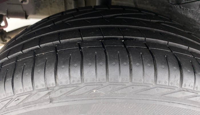 2020 Tata NEXON XZ+ OPT, Diesel, Manual, 17,513 km, Right Rear Tyre Tread