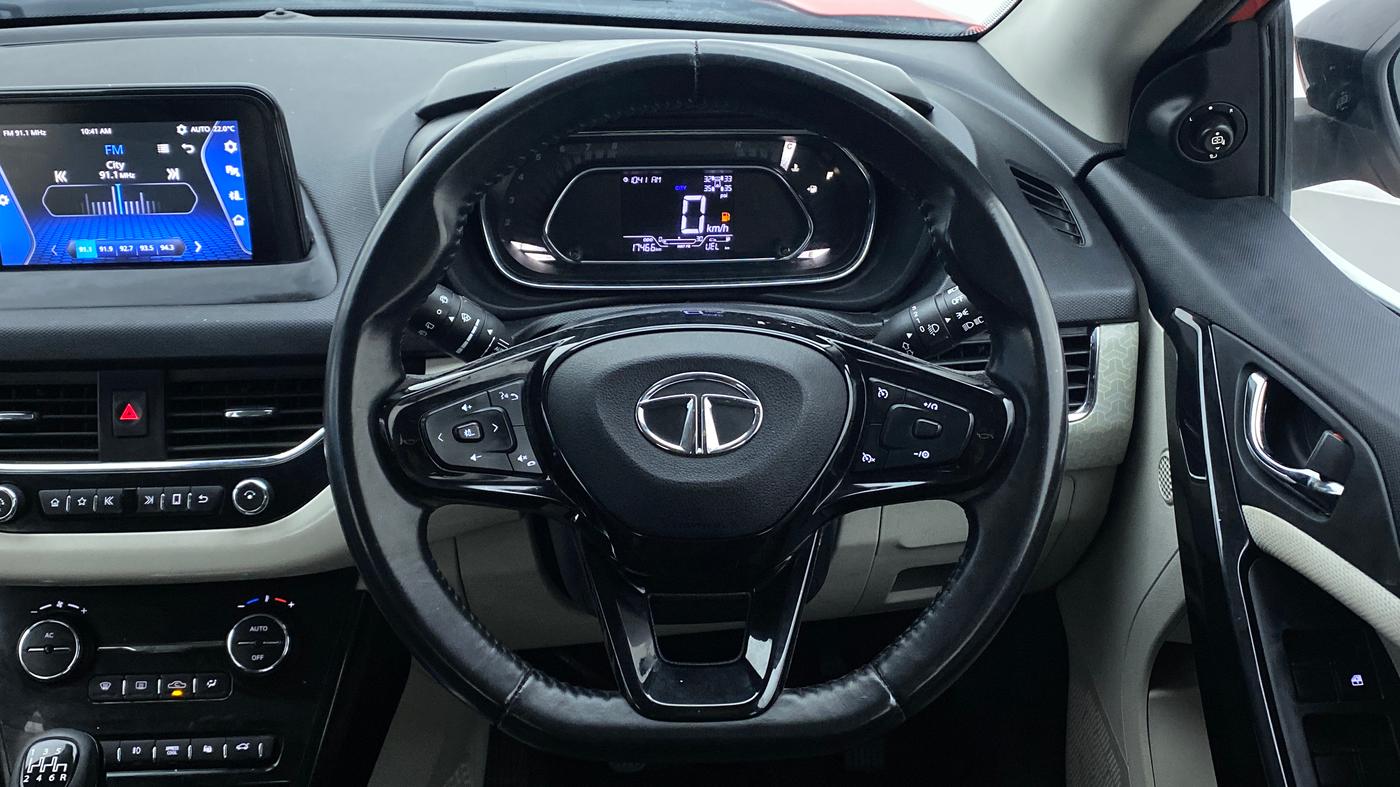 2020 Tata NEXON XZ+ OPT, Diesel, Manual, 17,513 km, Steering Wheel Close Up