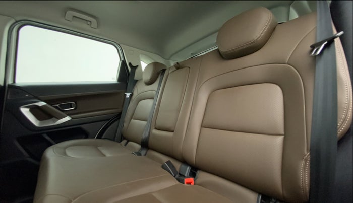 2019 Tata Harrier XZ 2.0L Kryotec, Diesel, Manual, 31,933 km, Right Side Rear Door Cabin
