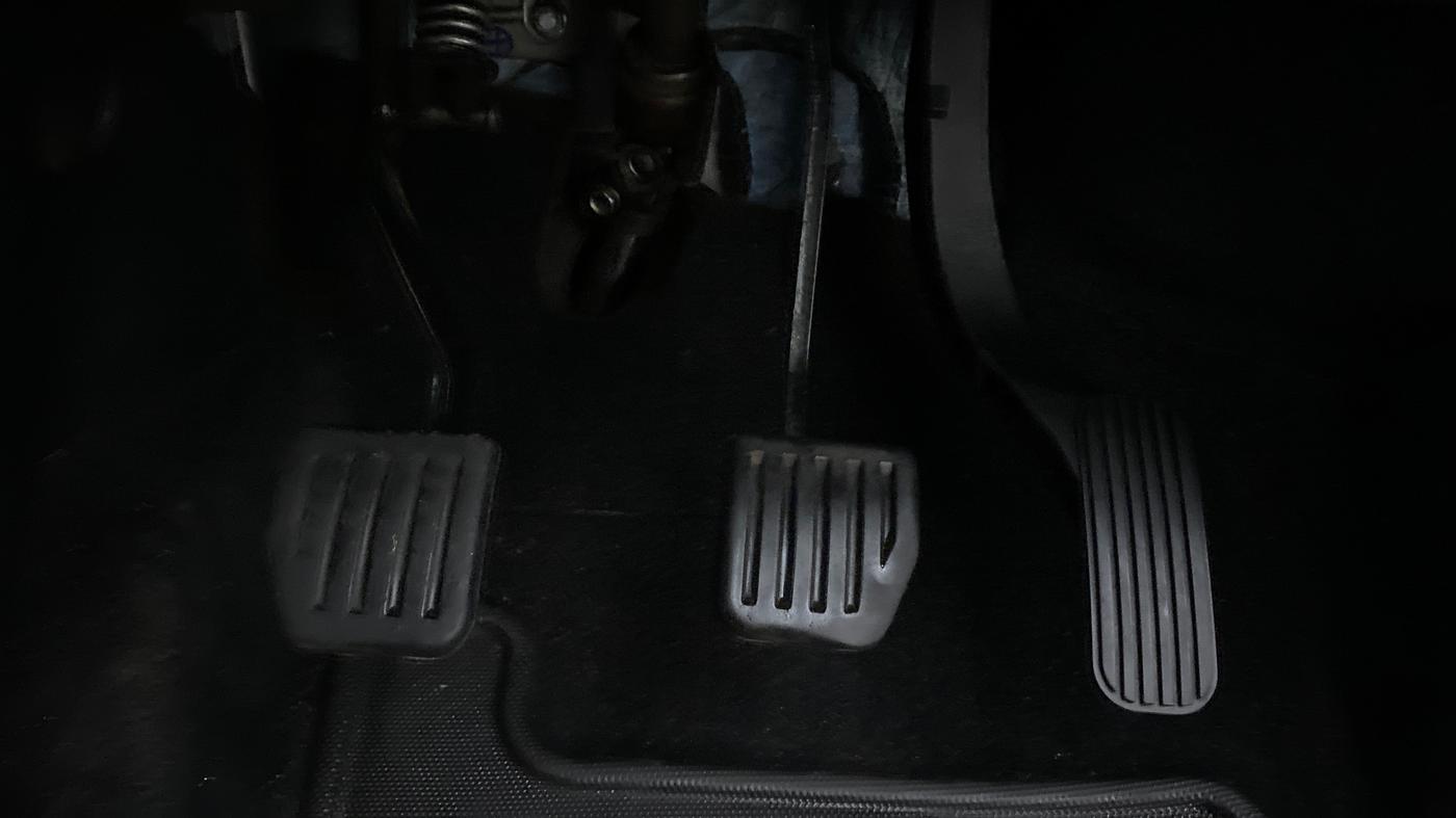 2019 Tata Harrier XZ 2.0L Kryotec, Diesel, Manual, 31,933 km, Pedals