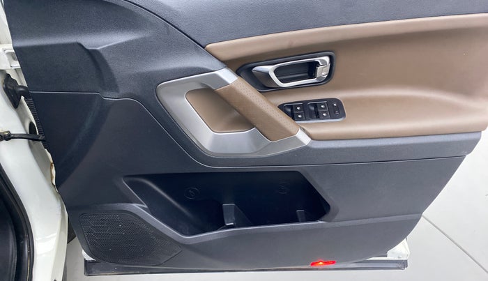 2019 Tata Harrier XZ 2.0L Kryotec, Diesel, Manual, 31,933 km, Driver Side Door Panels Control