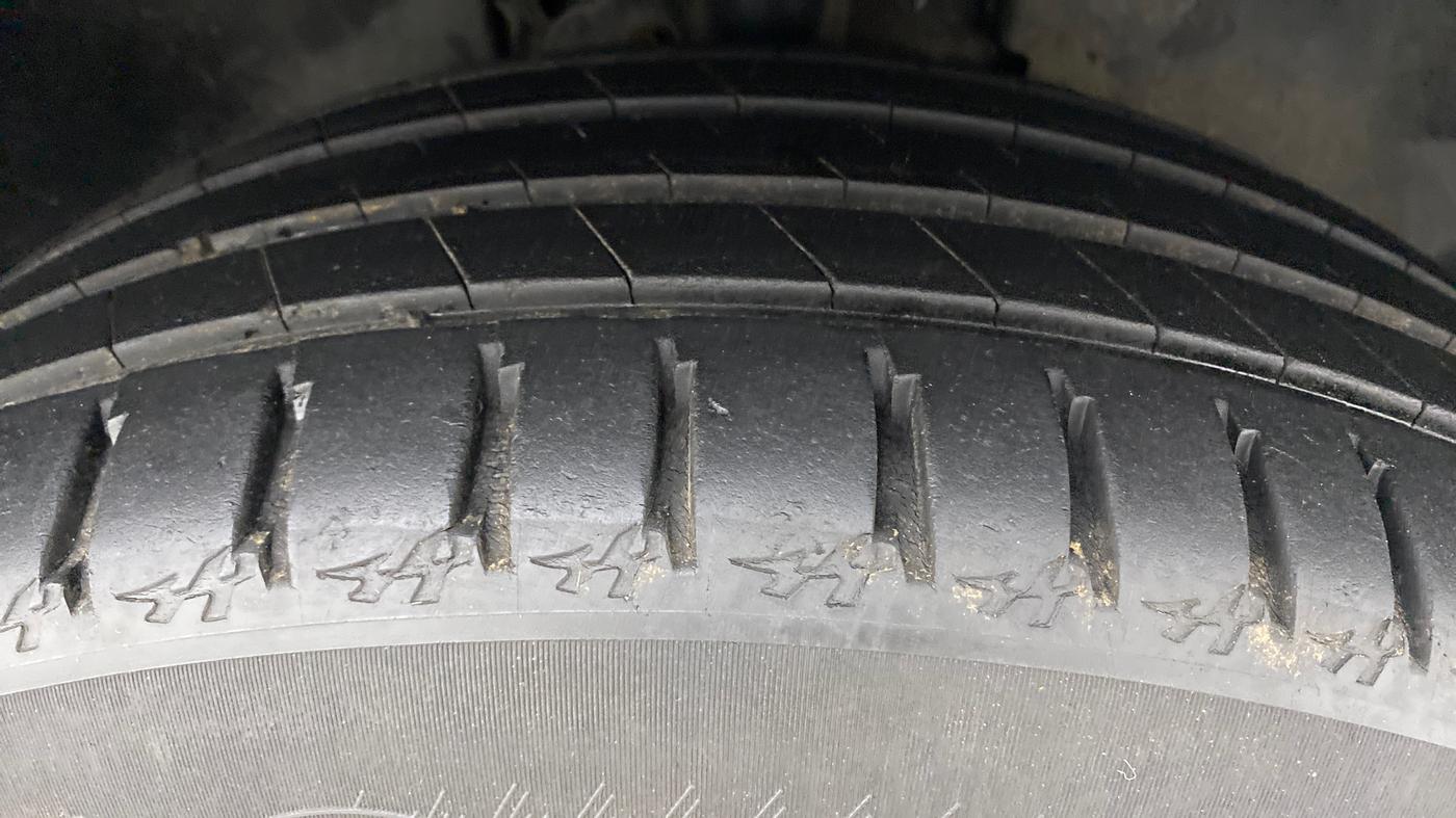 2019 Tata Harrier XZ 2.0L Kryotec, Diesel, Manual, 31,933 km, Right Front Tyre Tread