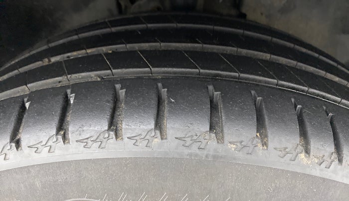 2019 Tata Harrier XZ 2.0L Kryotec, Diesel, Manual, 31,933 km, Right Front Tyre Tread