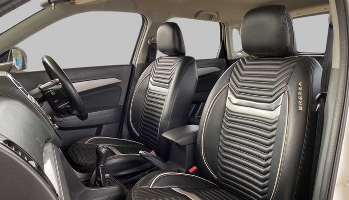2017 Maruti Vitara Brezza ZDI, Diesel, Manual, 47,634 km, Right Side Front Door Cabin