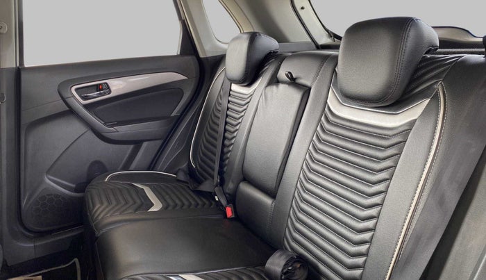 2017 Maruti Vitara Brezza ZDI, Diesel, Manual, 47,634 km, Right Side Rear Door Cabin