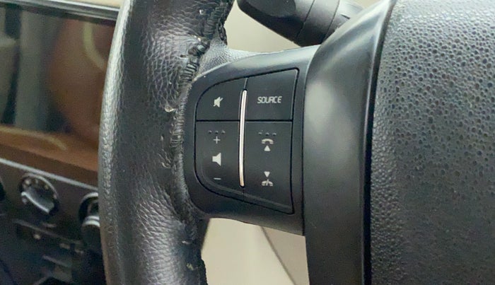 2021 Mahindra Scorpio S5, Diesel, Manual, 14,943 km, Steering wheel - Sound system control not functional