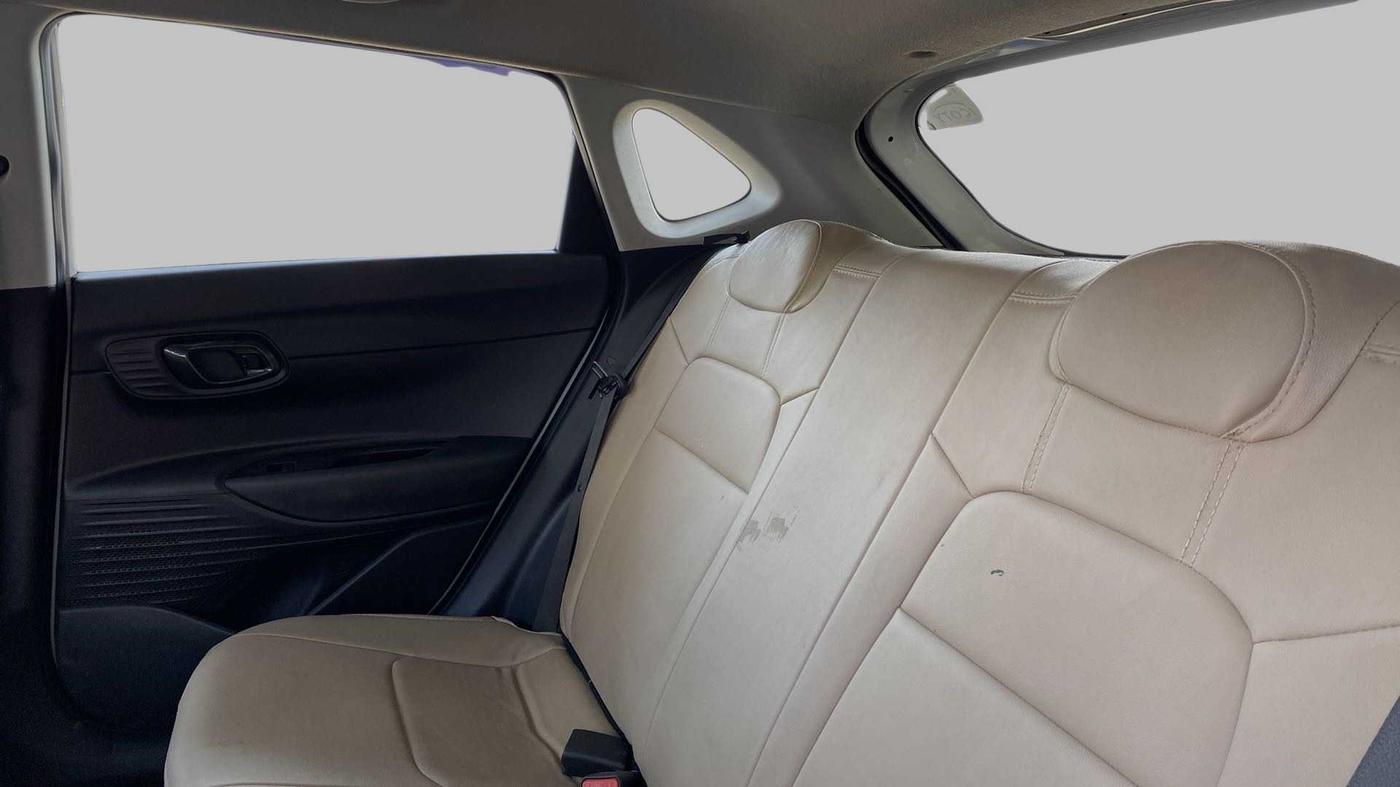 2021 Hyundai NEW I20 MAGNA 1.5 MT, Diesel, Manual, 38,091 km, Right Side Rear Door Cabin