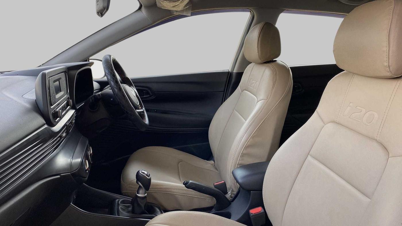 2021 Hyundai NEW I20 MAGNA 1.5 MT, Diesel, Manual, 38,091 km, Right Side Front Door Cabin