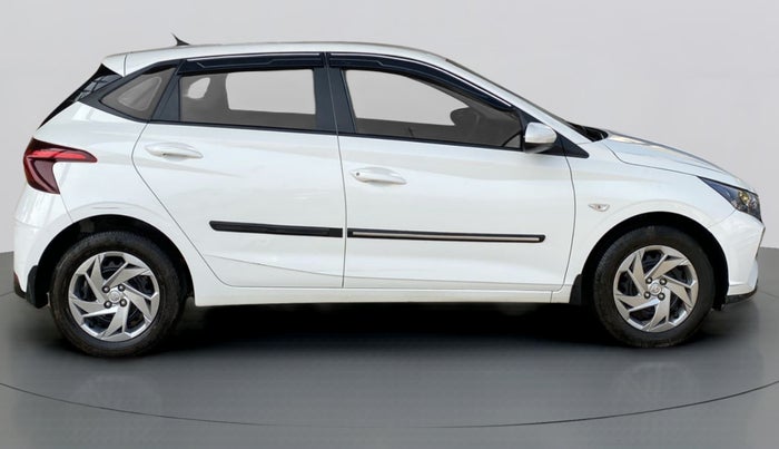 2021 Hyundai NEW I20 MAGNA 1.5 MT, Diesel, Manual, 38,091 km, Right Side View