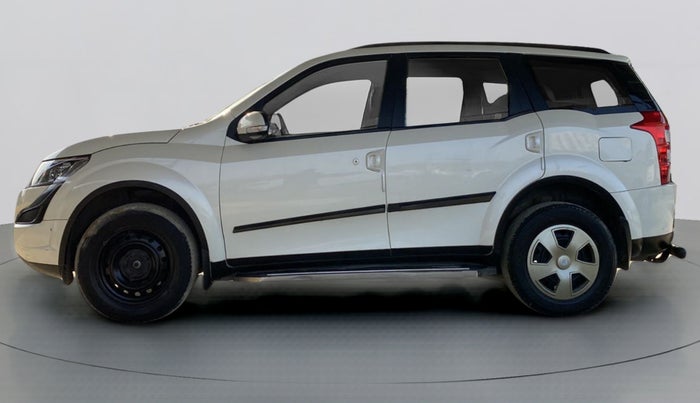 2016 Mahindra XUV500 W6 4X2, Diesel, Manual, 60,390 km, Left Side