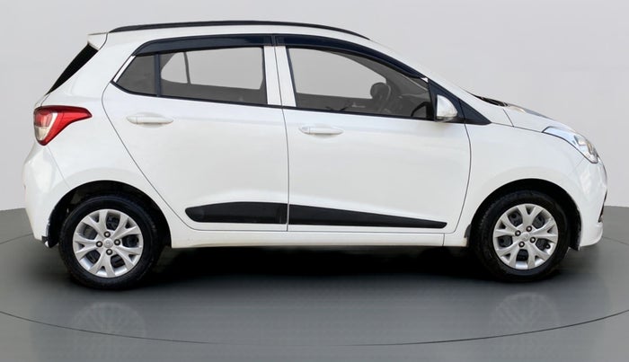 2016 Hyundai Grand i10 SPORTZ 1.2 KAPPA VTVT, Petrol, Manual, 45,327 km, Right Side View