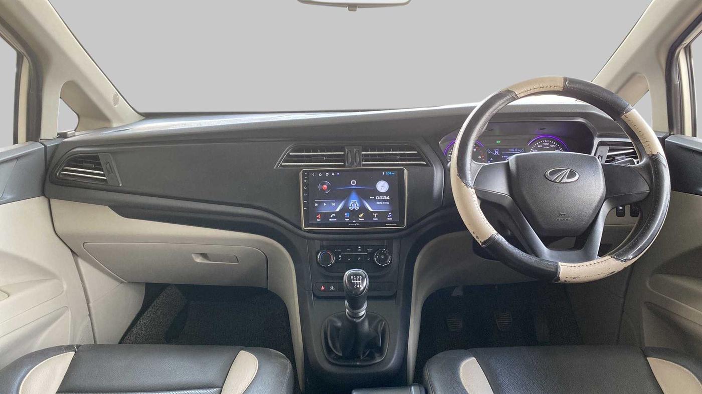 2019 Mahindra MARAZZO M2 8 STR, Diesel, Manual, 67,827 km, Dashboard