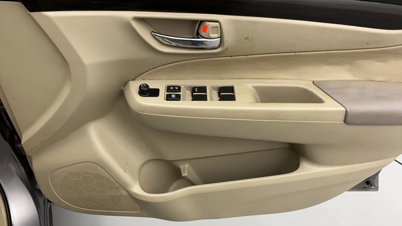2016 Maruti Ciaz VXI, Petrol, Manual, 51,279 km, Driver Side Door Panels Control