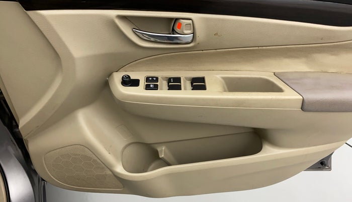 2016 Maruti Ciaz VXI, Petrol, Manual, 51,279 km, Driver Side Door Panels Control