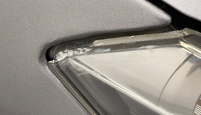 2016 Maruti Ciaz VXI, Petrol, Manual, 51,279 km, Right headlight - Minor damage