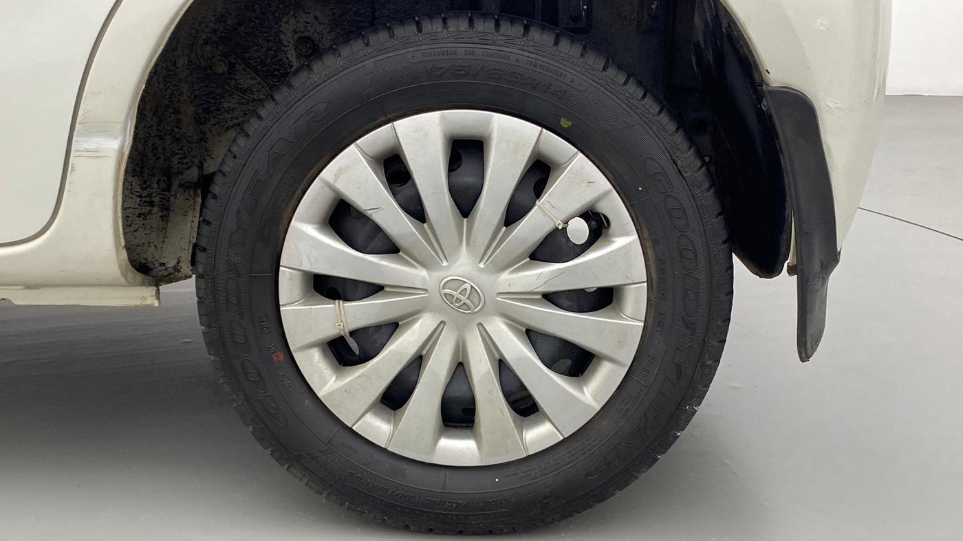 2015 Toyota Etios Liva G, Petrol, Manual, 41,398 km, Left Rear Wheel