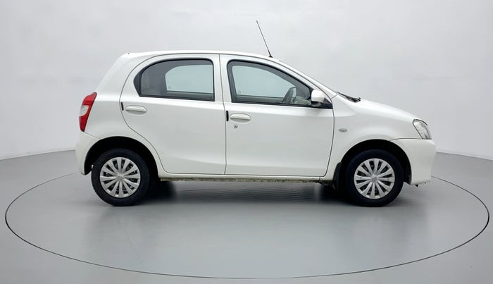 2015 Toyota Etios Liva G, Petrol, Manual, 41,398 km, Right Side View