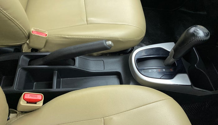 2017 Honda Jazz 1.2 V AT, Petrol, Automatic, 45,448 km, Gear Lever