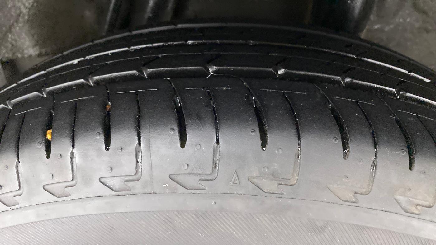 2017 Honda Jazz 1.2 V AT, Petrol, Automatic, 45,448 km, Left Rear Tyre Tread