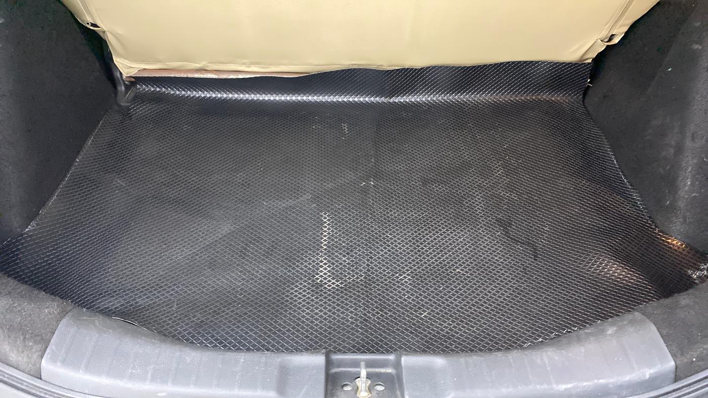 2017 Honda Jazz 1.2 V AT, Petrol, Automatic, 45,448 km, Boot Inside