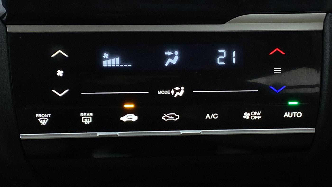 2017 Honda Jazz 1.2 V AT, Petrol, Automatic, 45,448 km, Automatic Climate Control