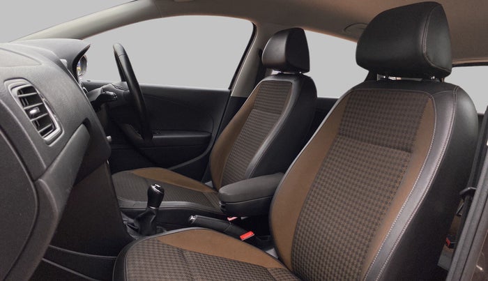 2018 Volkswagen Polo HIGH LINE PLUS 1.0, Petrol, Manual, 41,726 km, Right Side Front Door Cabin