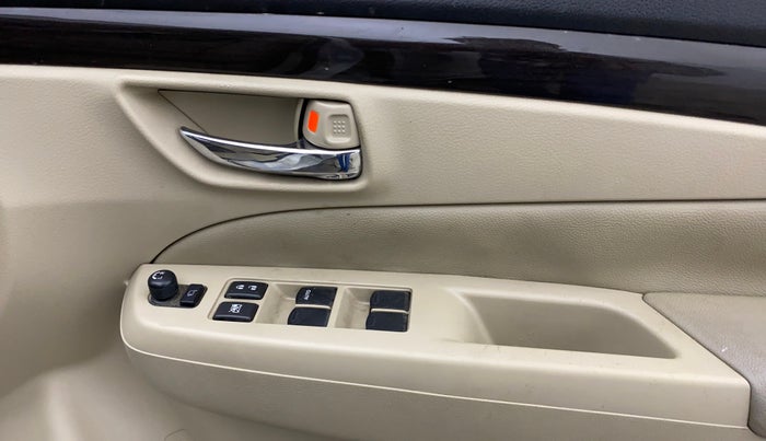 2016 Maruti Ciaz ZXI, Petrol, Manual, 54,723 km, Driver Side Door Panels Control