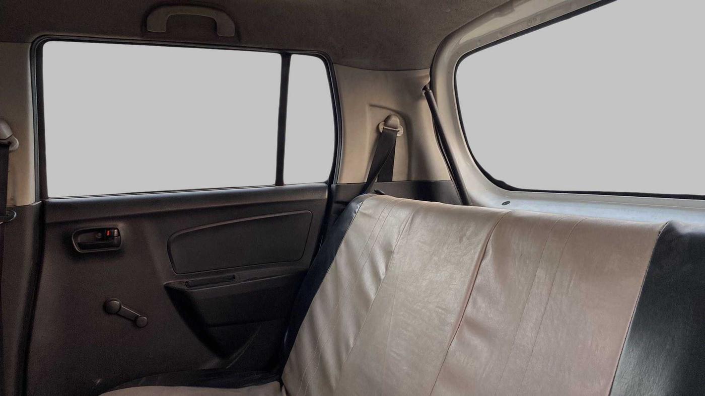2013 Maruti Wagon R 1.0 LX, Petrol, Manual, 41,274 km, Right Side Rear Door Cabin