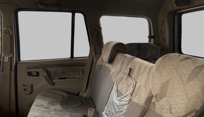 2010 Mahindra Scorpio SLE BS III, Diesel, Manual, 65,062 km, Right Side Rear Door Cabin