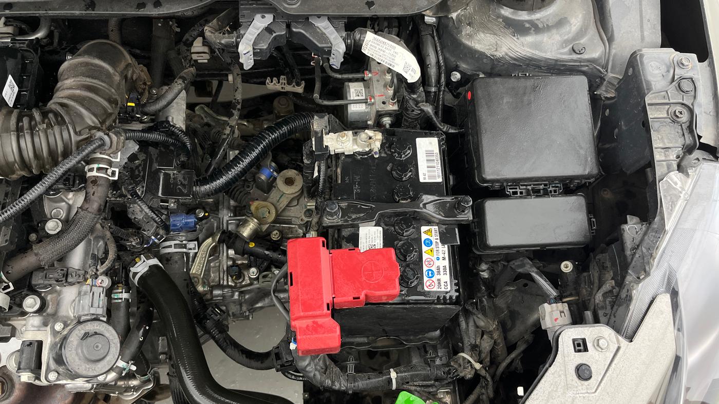 2024 Maruti Swift VXi (O), Petrol, Manual, 15,662 km, Engine View - Left