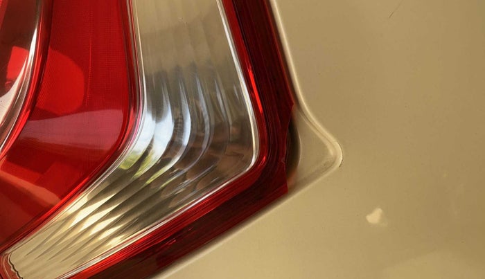 2019 Mahindra MARAZZO M6 8 STR, Diesel, Manual, 61,781 km, Right tail light - Minor damage