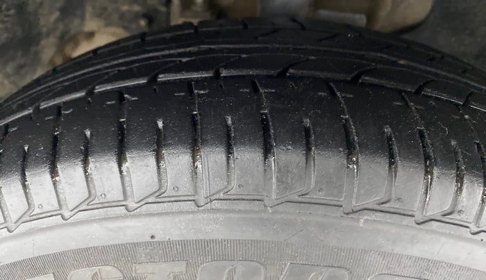 2017 Tata Tiago XE 1.05 REVOTORQ, Diesel, Manual, 75,730 km, Left Front Tyre Tread