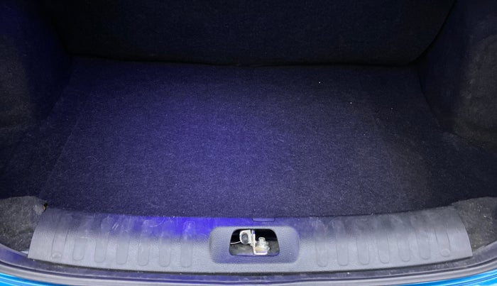 2013 Maruti Swift Dzire VXI, Petrol, Manual, 89,388 km, Boot Inside
