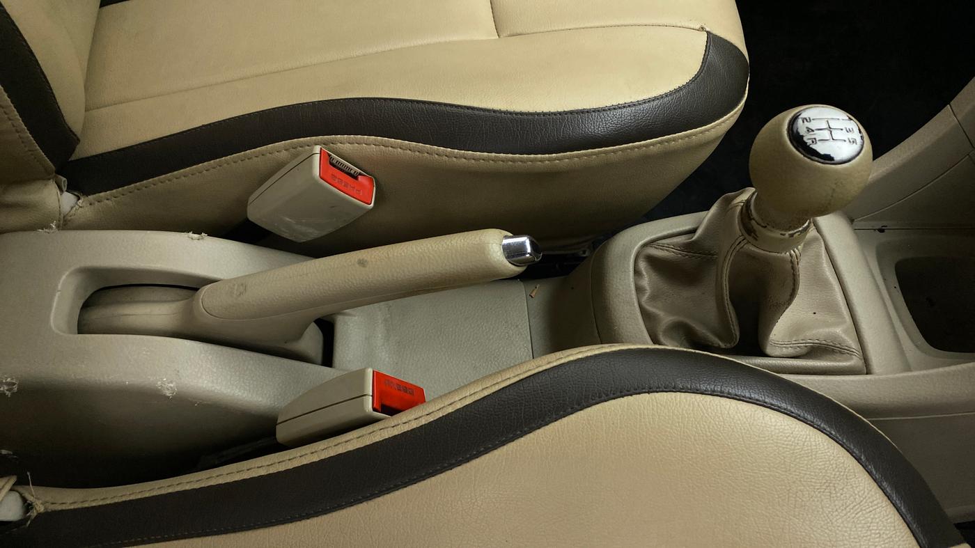 2013 Maruti Swift Dzire VXI, Petrol, Manual, 89,388 km, Gear Lever