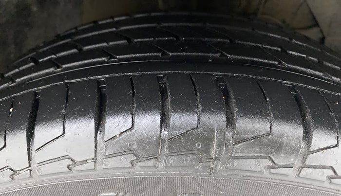 2021 Maruti S Cross SIGMA 1.5, Petrol, Manual, 11,402 km, Right Front Tyre Tread