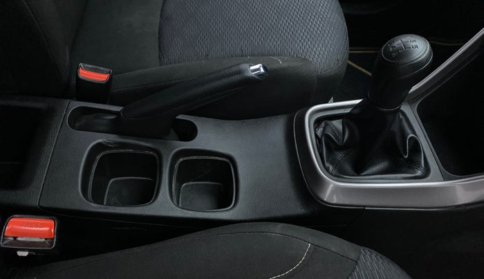 2021 Maruti S Cross SIGMA 1.5, Petrol, Manual, 11,402 km, Gear Lever
