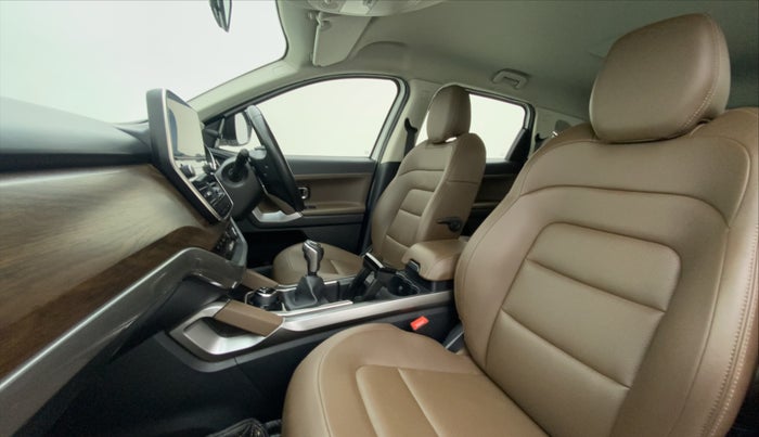 2019 Tata Harrier XZ 2.0L Kryotec, Diesel, Manual, 48,652 km, Right Side Front Door Cabin