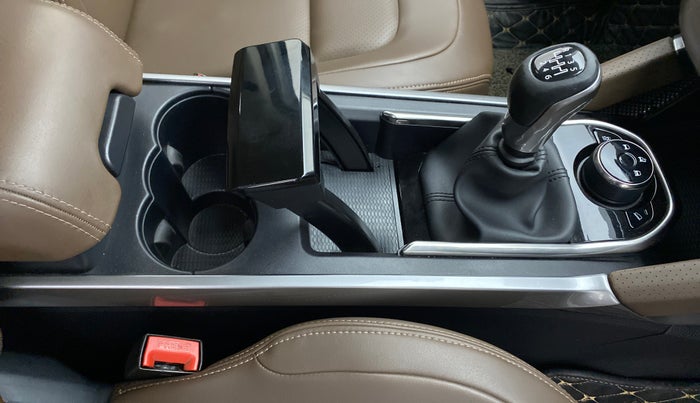 2019 Tata Harrier XZ 2.0L Kryotec, Diesel, Manual, 48,652 km, Gear Lever