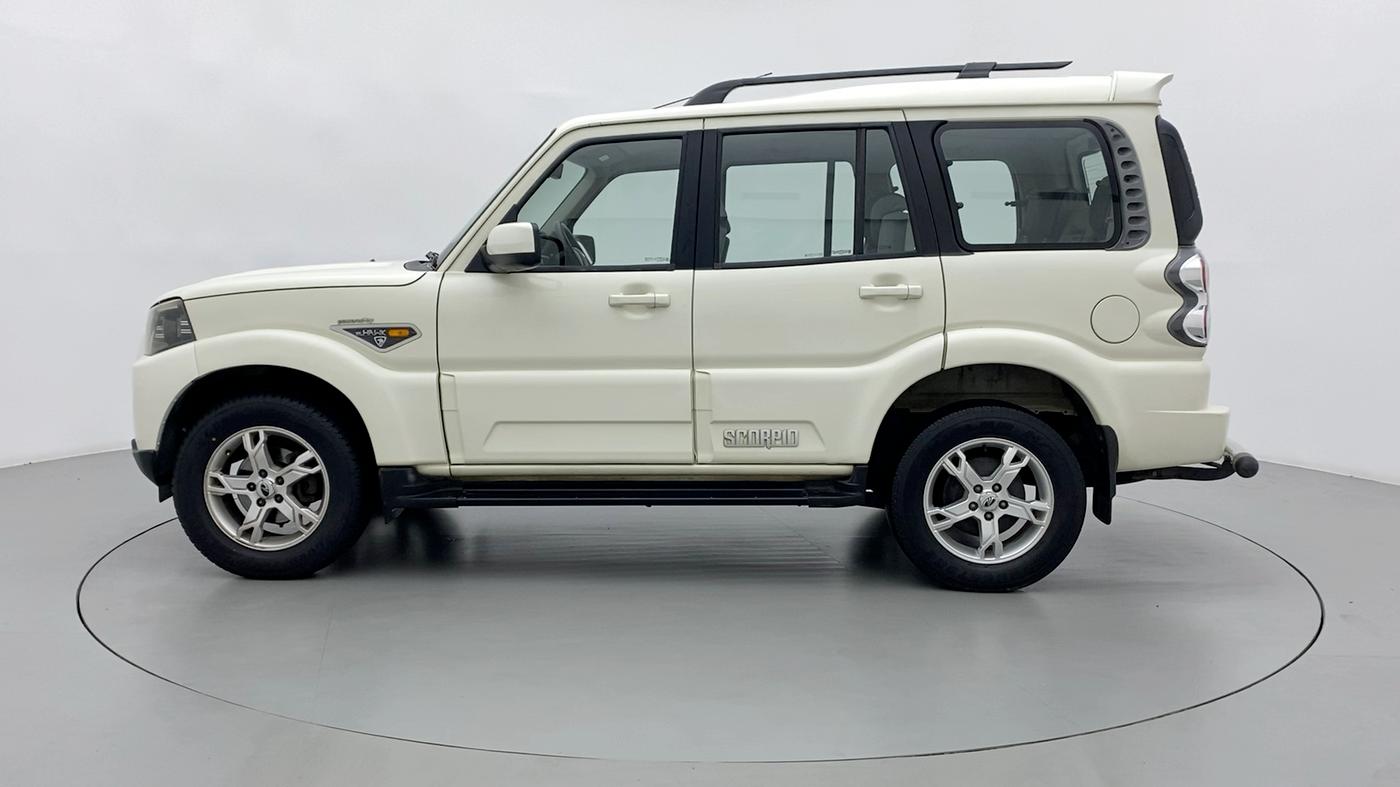 2015 Mahindra Scorpio S10, Diesel, Manual, 39,216 km, Left Side