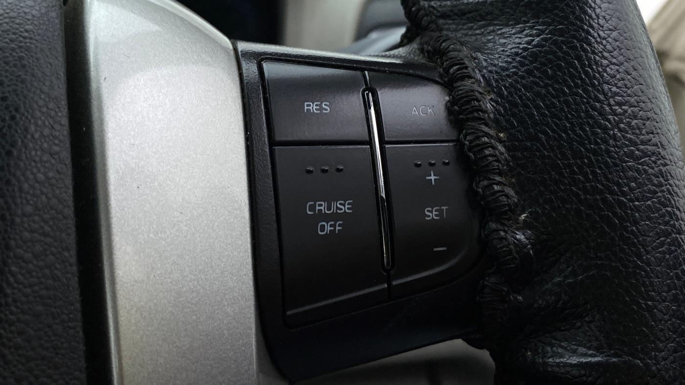 2015 Mahindra Scorpio S10, Diesel, Manual, 39,216 km, Adaptive Cruise Control