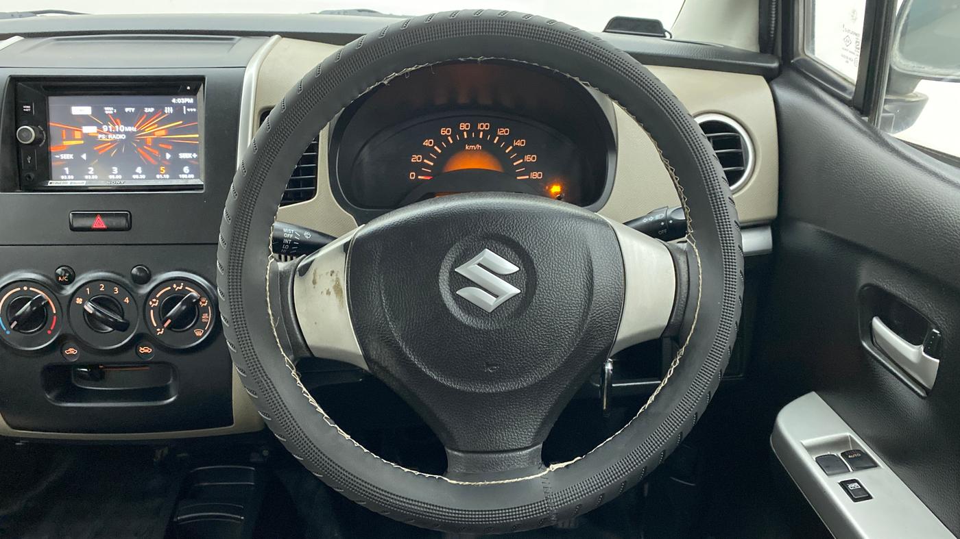 2016 Maruti Wagon R 1.0 LXI CNG, CNG, Manual, 63,547 km, Steering Wheel Close Up