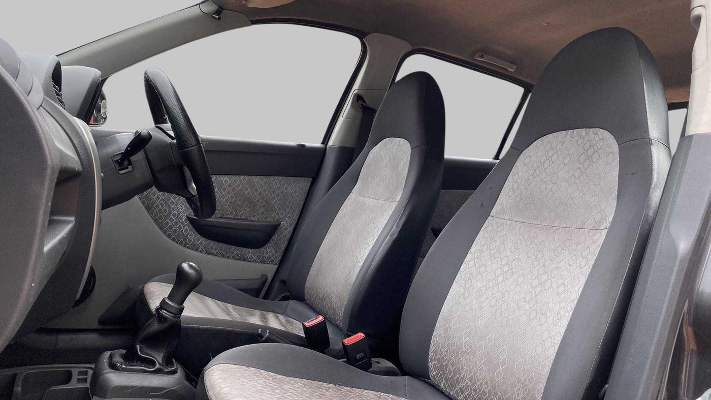 2017 Maruti Alto 800 LXI, Petrol, Manual, 81,957 km, Right Side Front Door Cabin