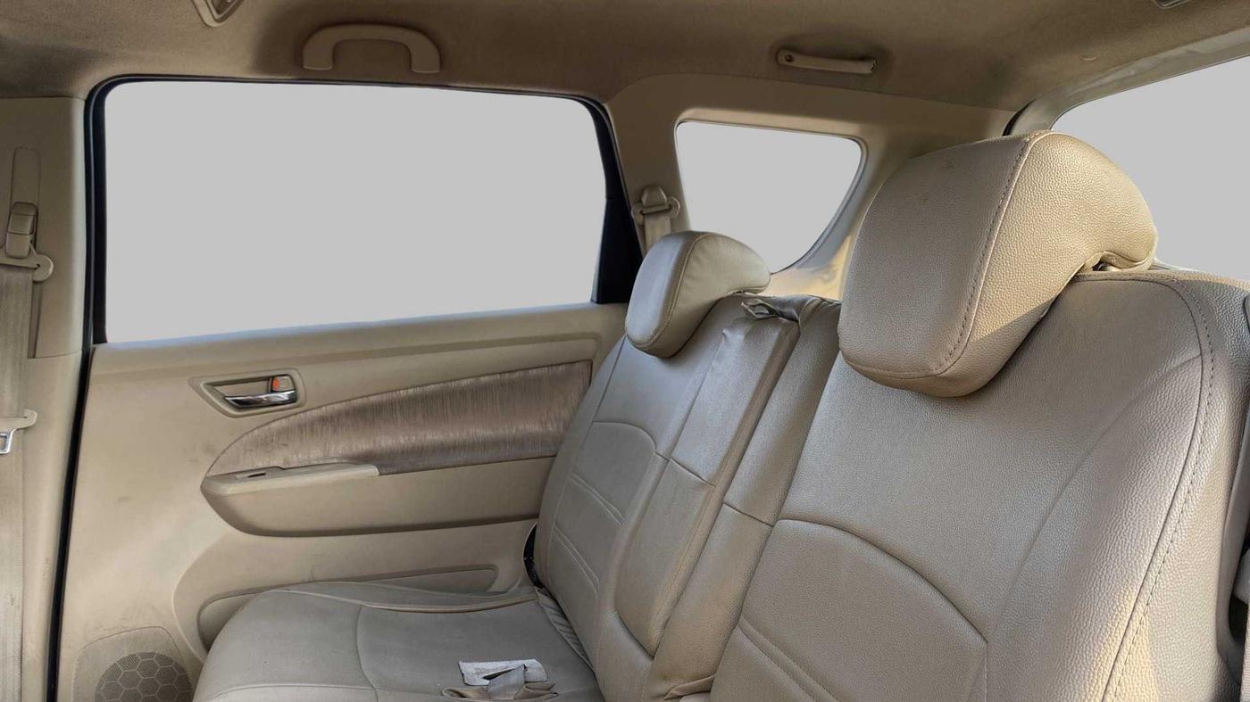 2015 Maruti Ertiga ZDI, Diesel, Manual, 51,797 km, Right Side Rear Door Cabin