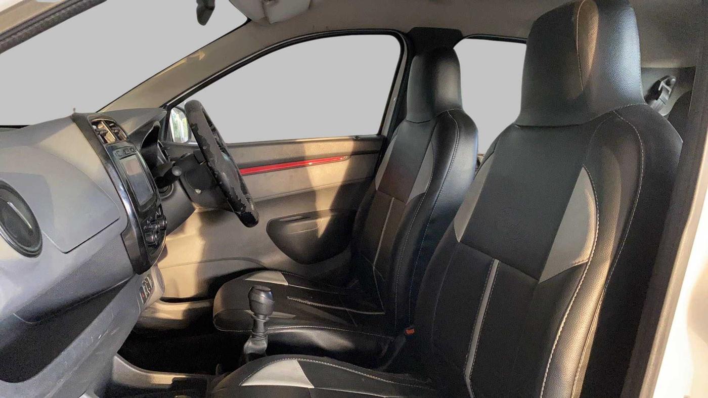 2016 Renault Kwid 1.0 RXT, Petrol, Manual, 41,014 km, Right Side Front Door Cabin