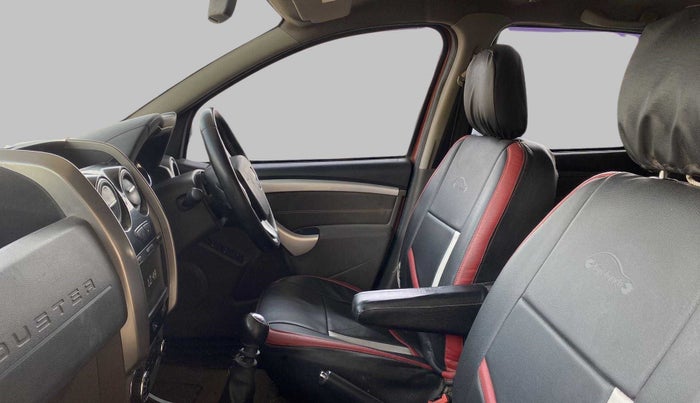 2019 Renault Duster RXZ DIESEL 110, Diesel, Manual, 52,779 km, Right Side Front Door Cabin