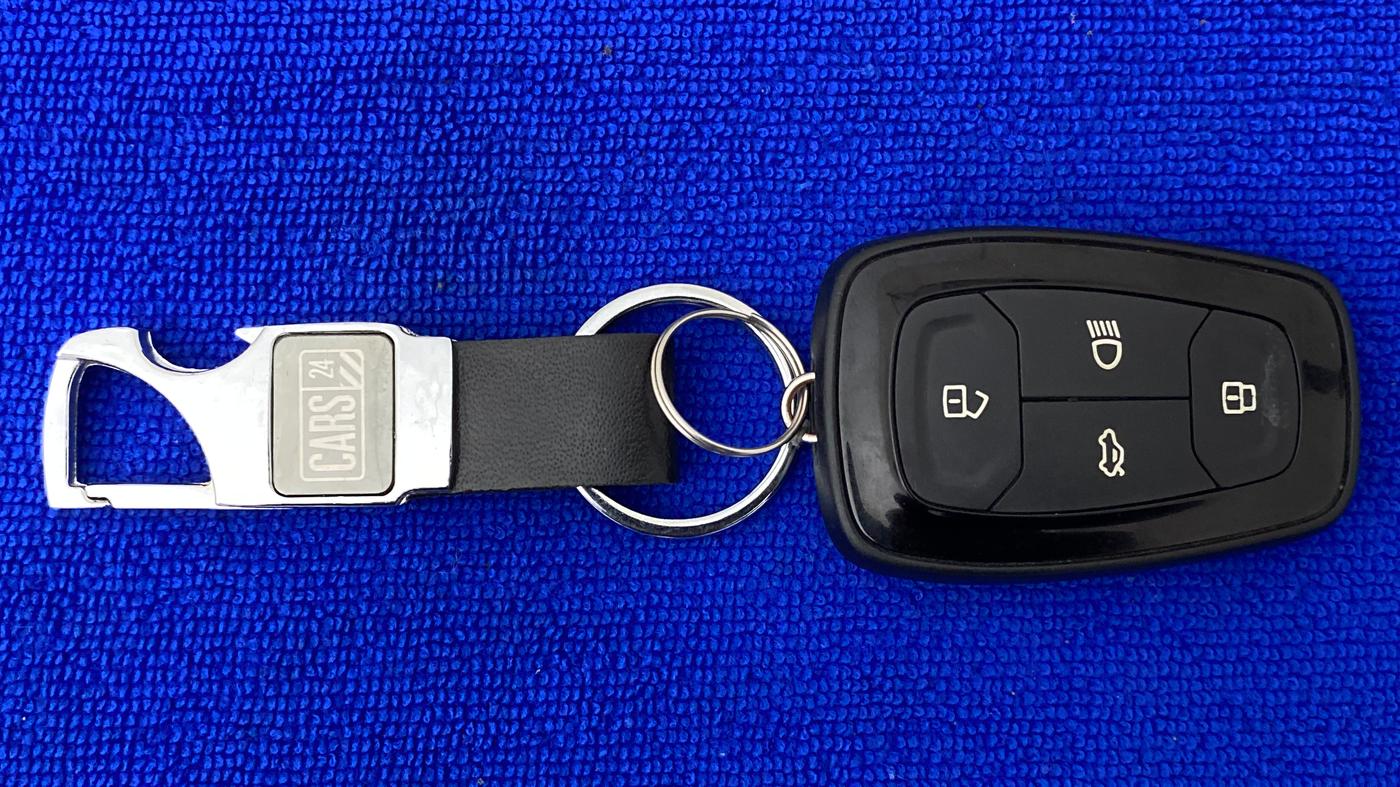 2022 Tata TIAGO NRG PETROL AT, Petrol, Automatic, 9,745 km, Key Close Up