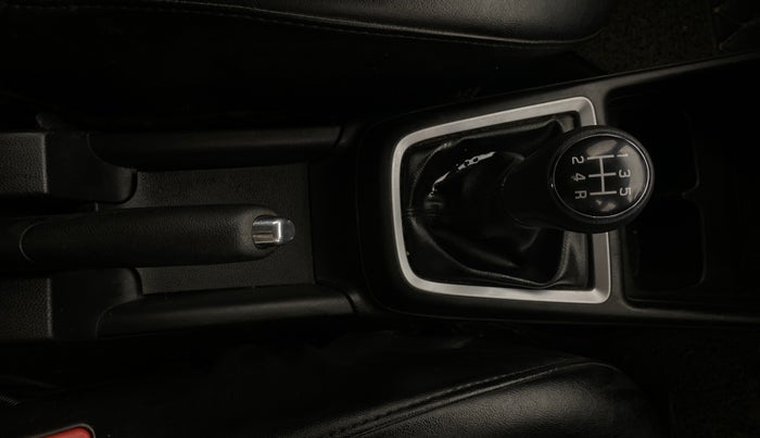 2018 Maruti Swift ZXI PLUS, Petrol, Manual, 67,613 km, Gear Lever